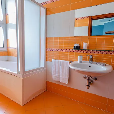 & מלון דירות בלריה-איגאה מרינה