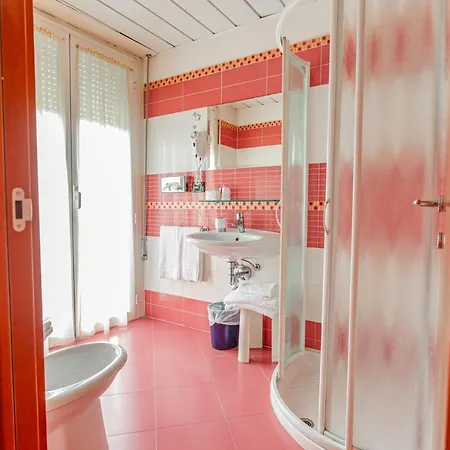 & מלון דירות