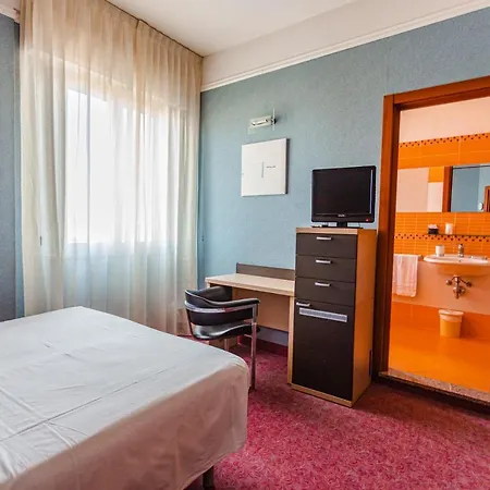 מלון דירות & 3*