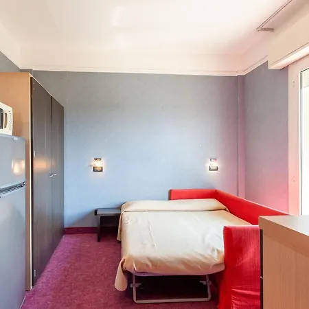 & מלון דירות 3*