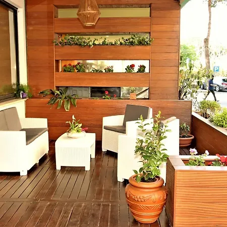 מלון דירות & 3*