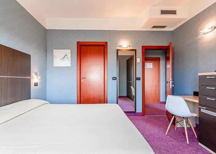 & Aparthotel 3*
