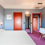 & Apartahotel 3*