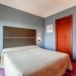 & Apartahotel