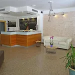 & Apartahotel 3*