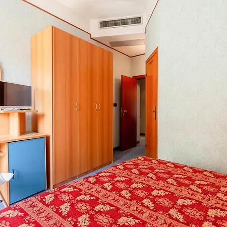 & Aparthotel