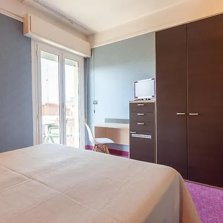 & Aparthotel