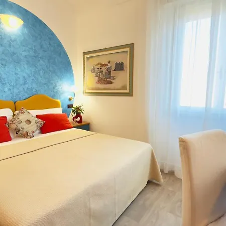 & Aparthotel 3*