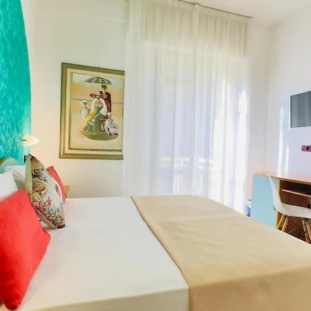 & Aparthotel 3*