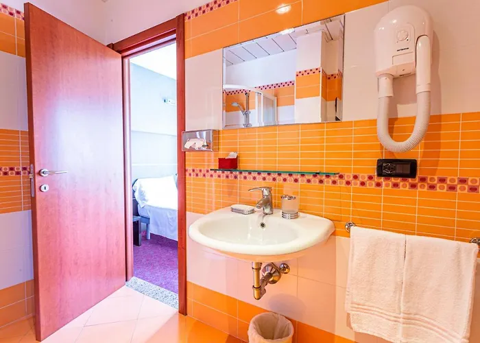 Aparthotel & 3*