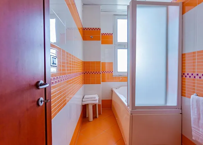 Aparthotel & 3*