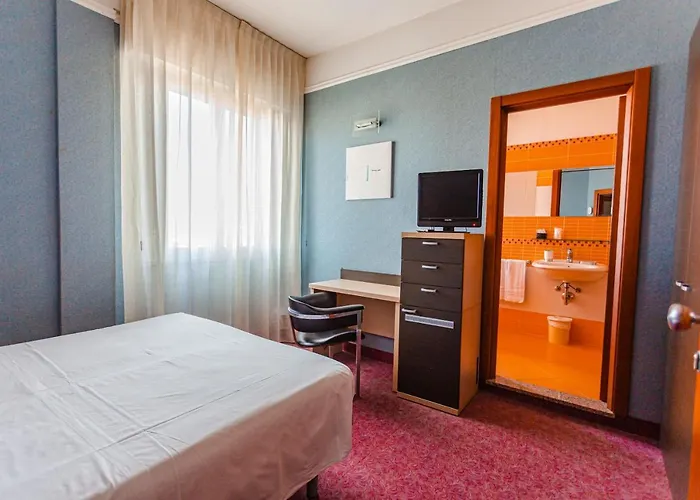Aparthotel & 3*