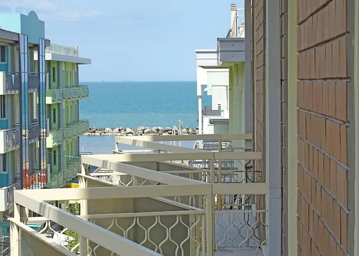 & Aparthotel