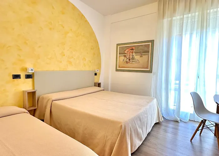 Aparthotel & 3*