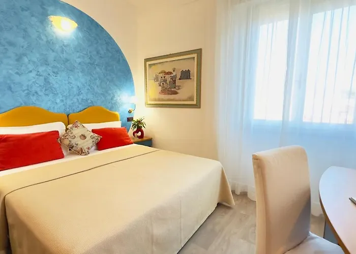 & Aparthotel 3*