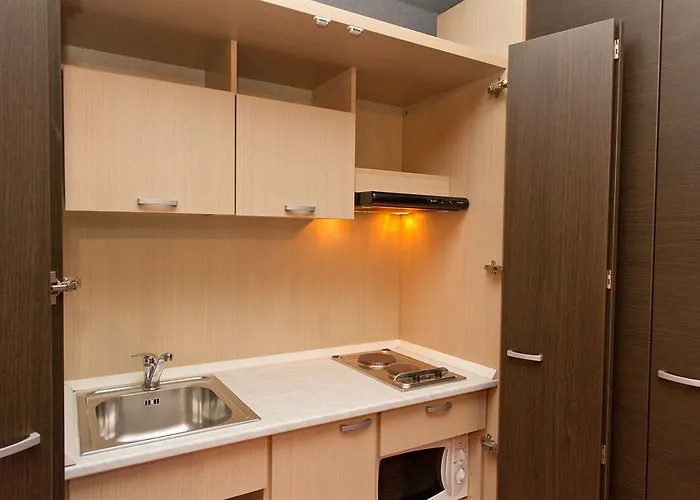 Aparthotel & 3*